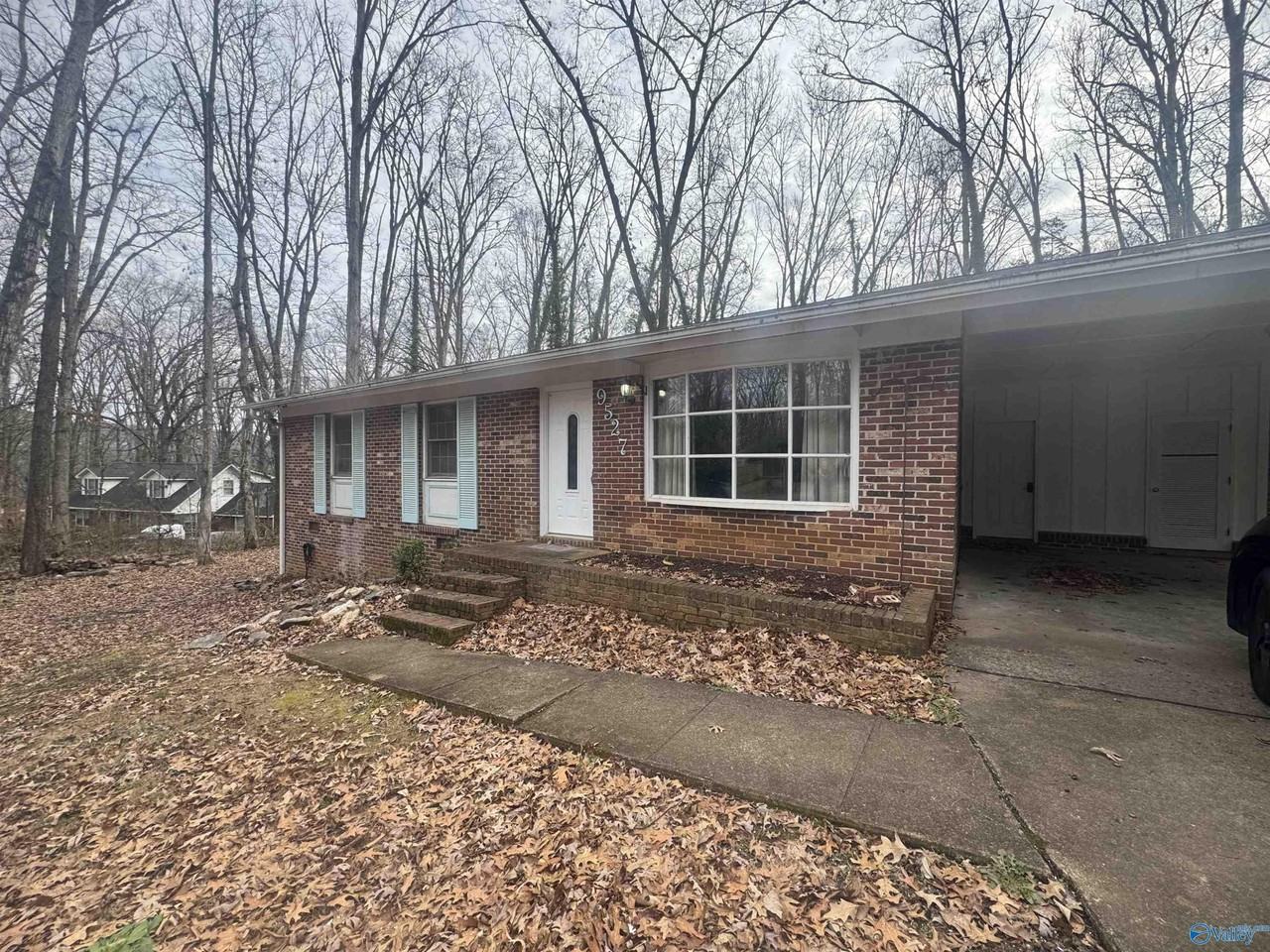 9527 Hemlock Dr Se - Photo 4 of 33