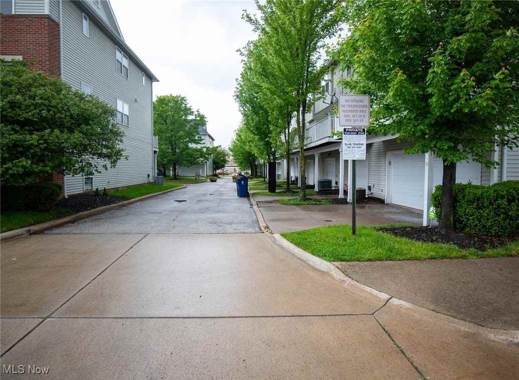 2198 Noble Rd - Photo 6 of 33