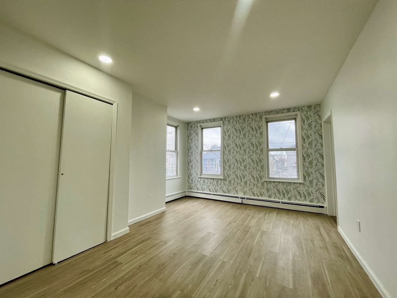 158 Seaview Ave #2 - Photo 6 of 18