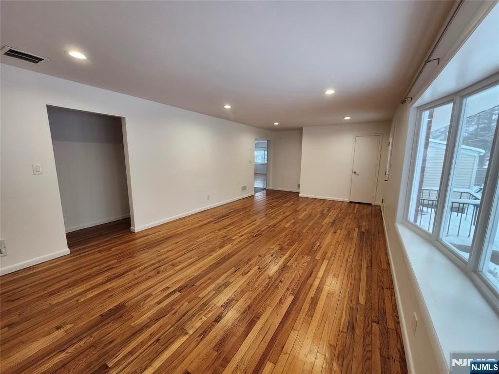 22 Tenakill St - Photo 2 of 15