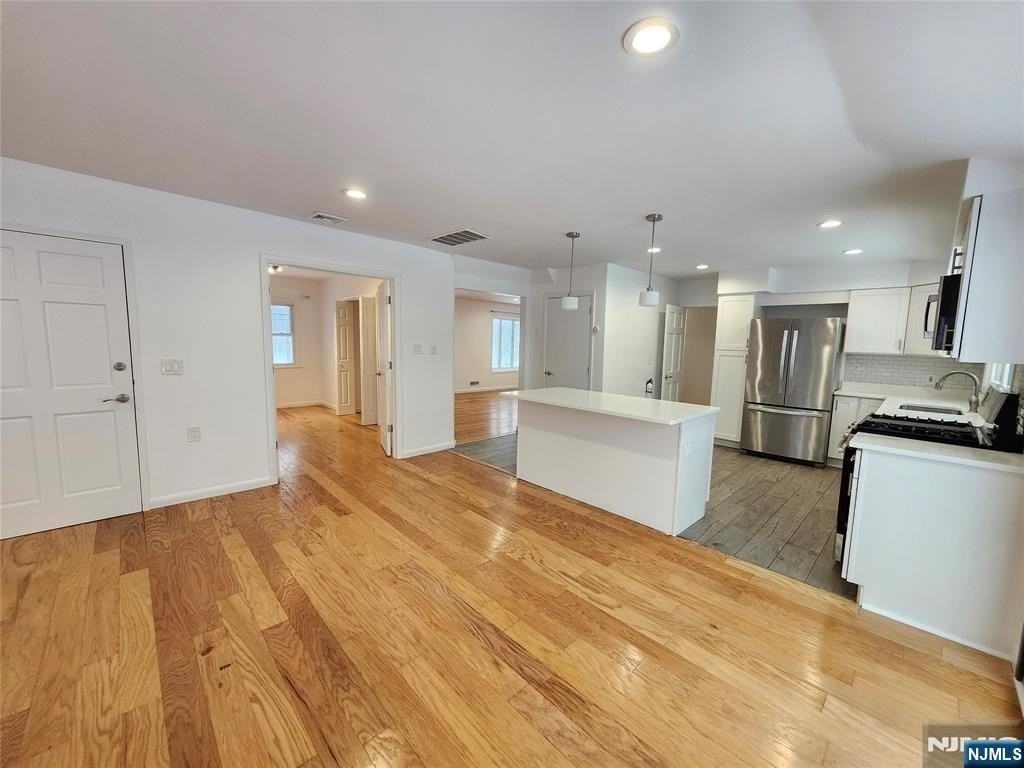 22 Tenakill St - Photo 4 of 15