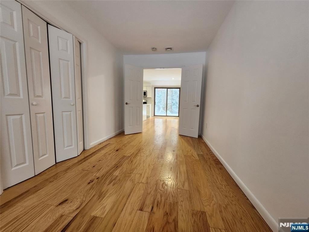 22 Tenakill St - Photo 7 of 15