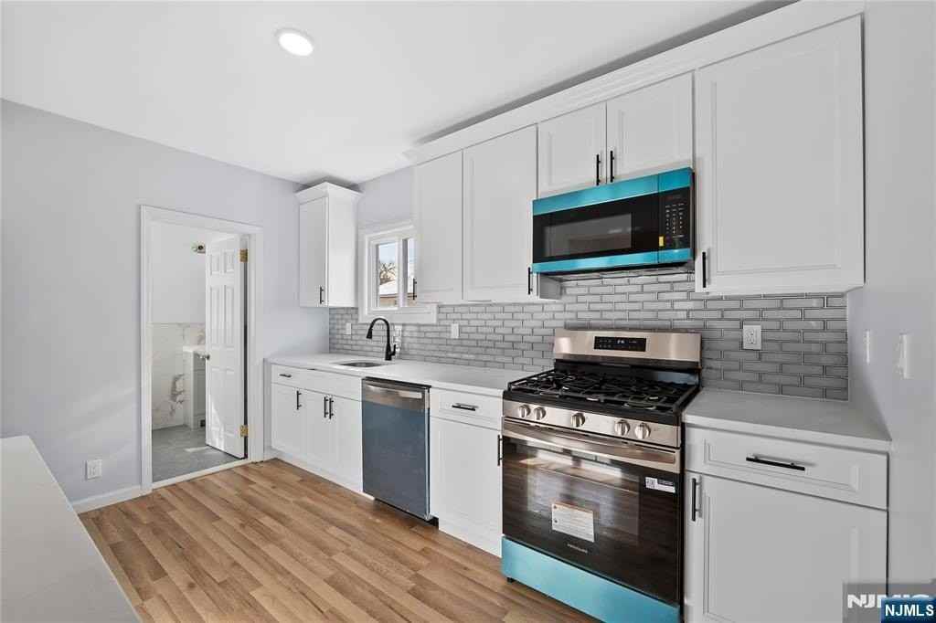 42 Livingston Ave - Photo 3 of 34