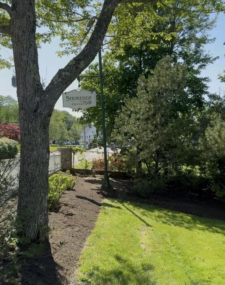 15 Lake Ave - Photo 2 of 41