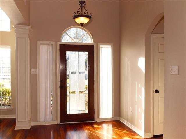 143 Woodcrest Dr - Photo 3 of 15