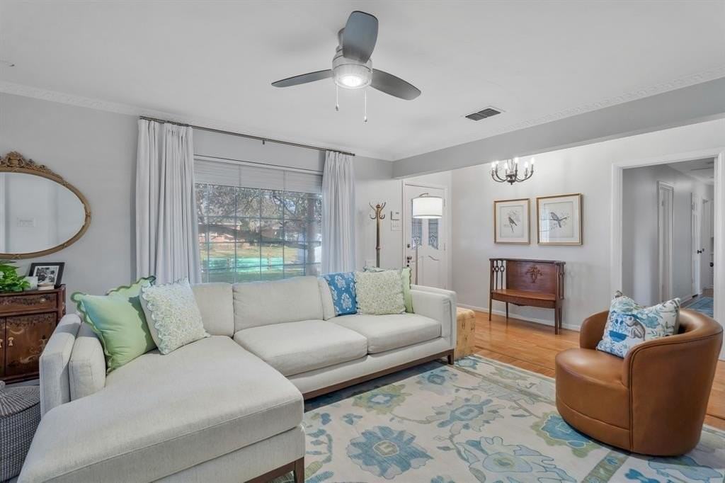 1227 Cherrywood Dr - Photo 5 of 28