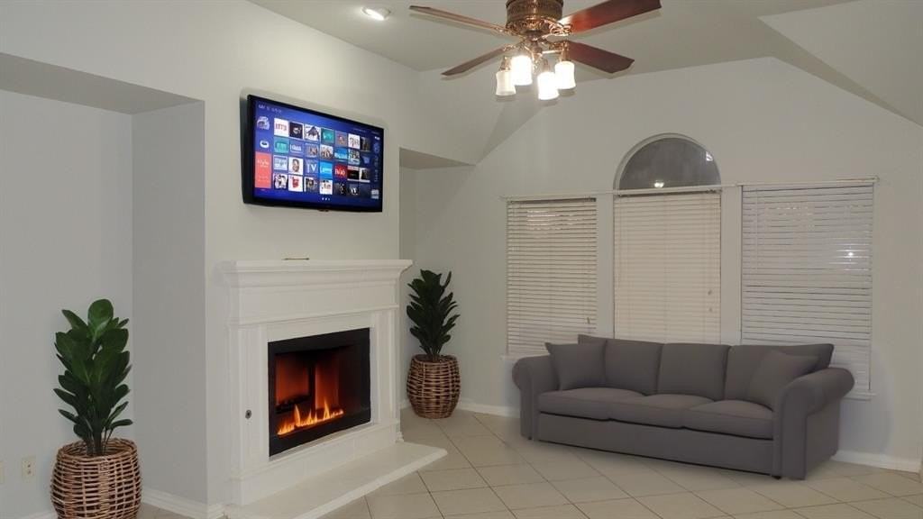 2521 Coffey Dr - Photo 2 of 34