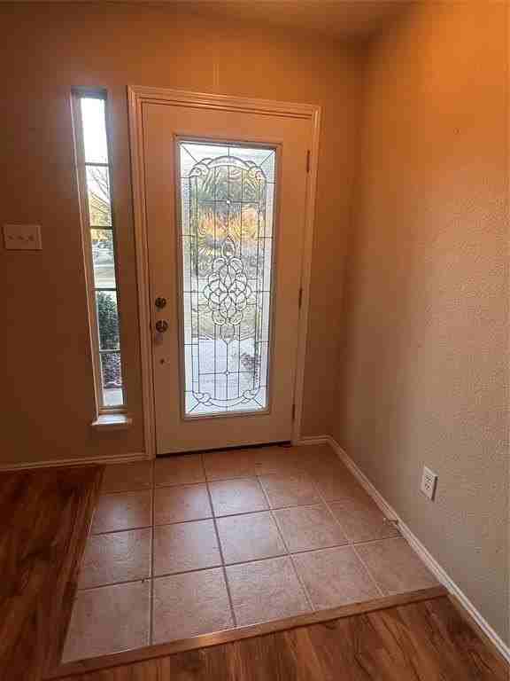 809 Essex Dr - Photo 4 of 39