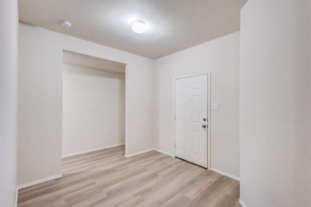 9816 Pierce Dr - Photo 4 of 20