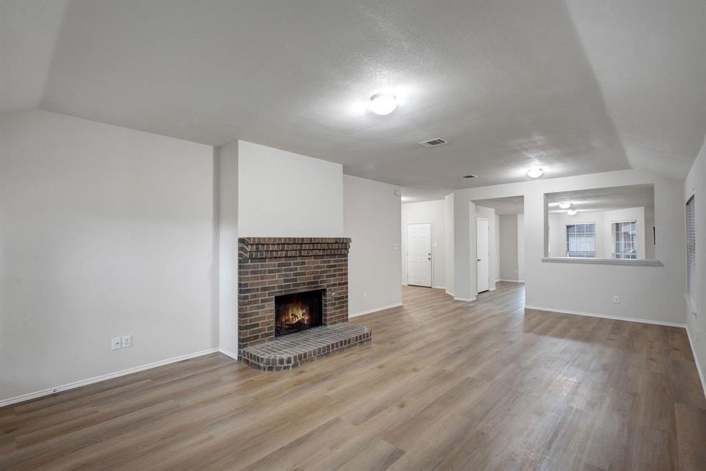 9816 Pierce Dr - Photo 6 of 20