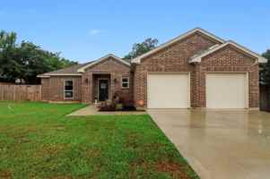 featured image of 605 Madeline Ct