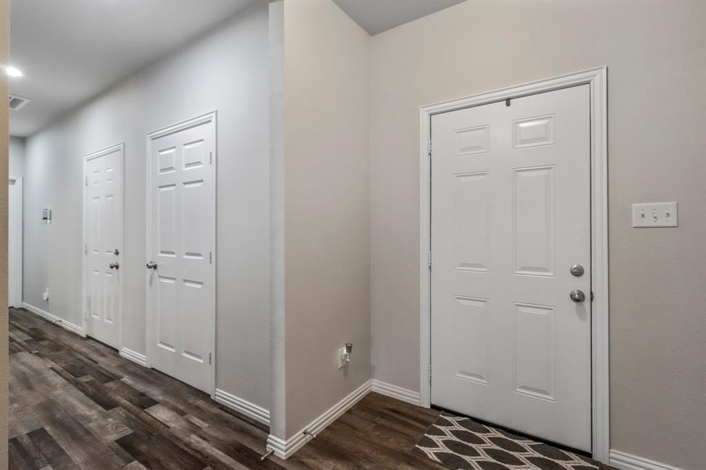 605 Madeline Ct - Photo 4 of 18