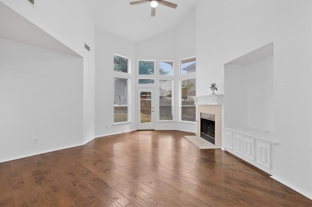 2050 Ashbourne Dr - Photo 3 of 38