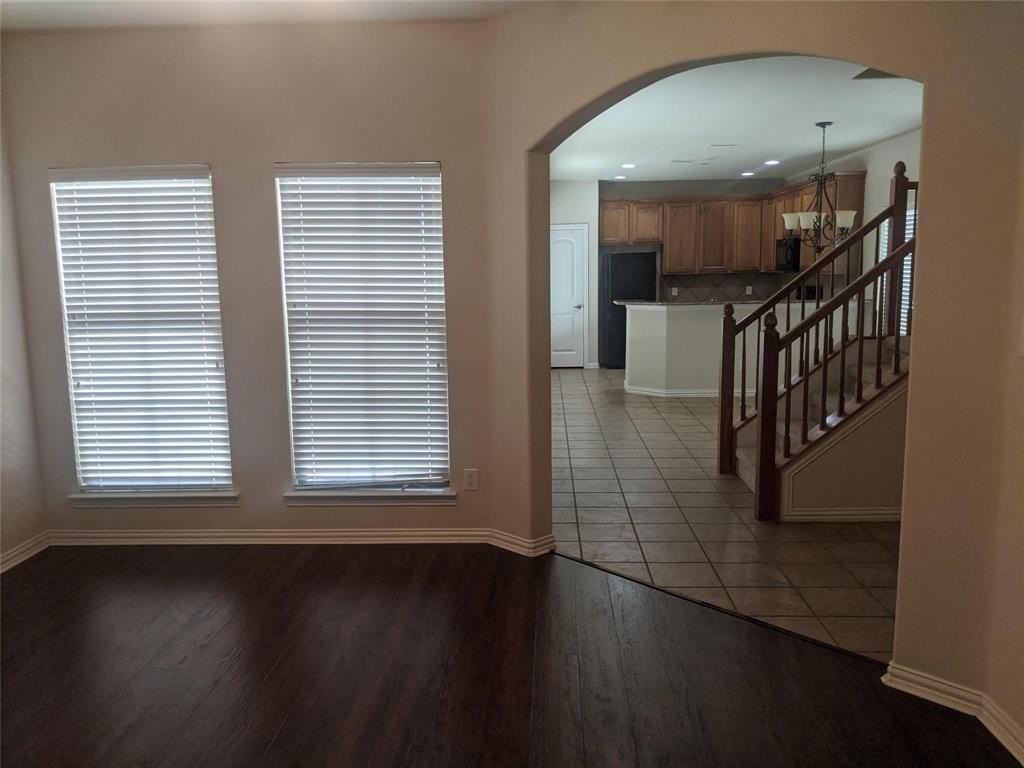 8808 Paradise Dr - Photo 3 of 13