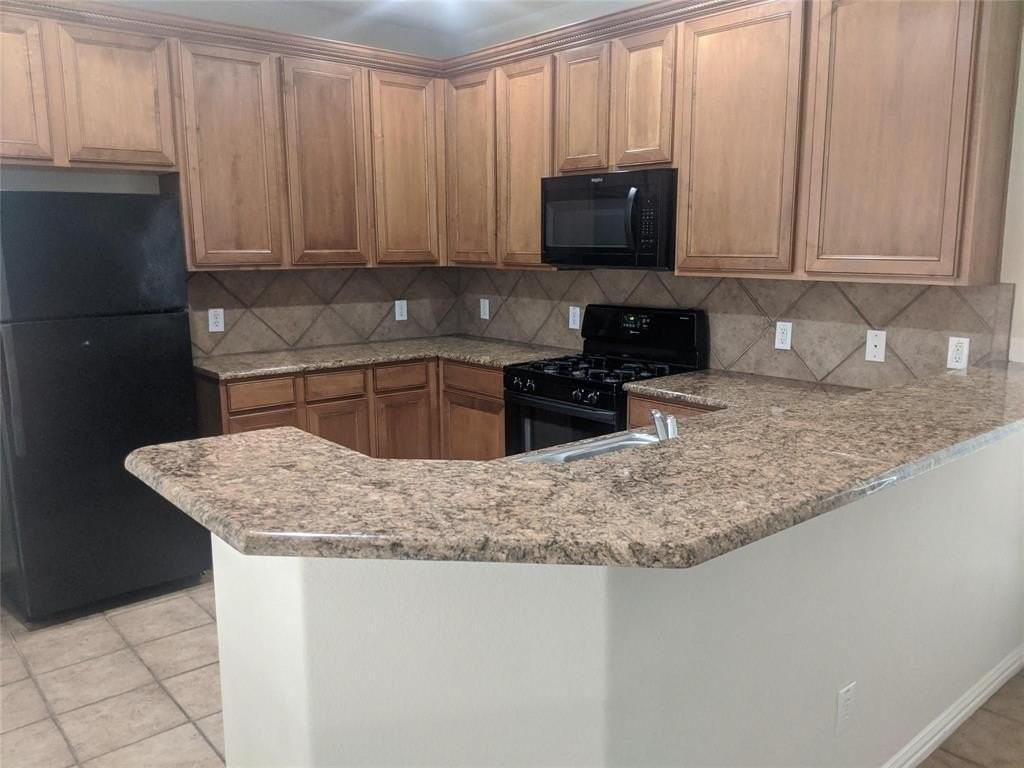 8808 Paradise Dr - Photo 5 of 13