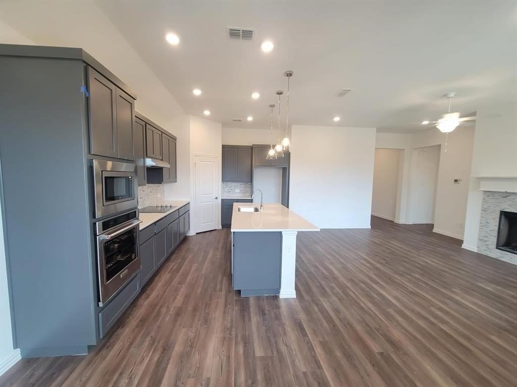 1633 Pine Valley Dr - Photo 3 of 18