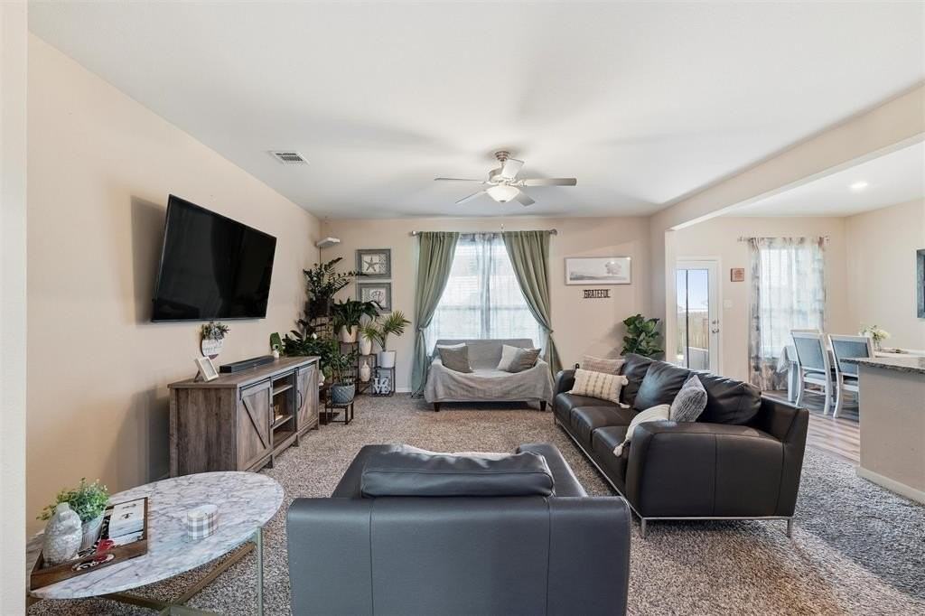 1157 Beaverwood Ln - Photo 7 of 40