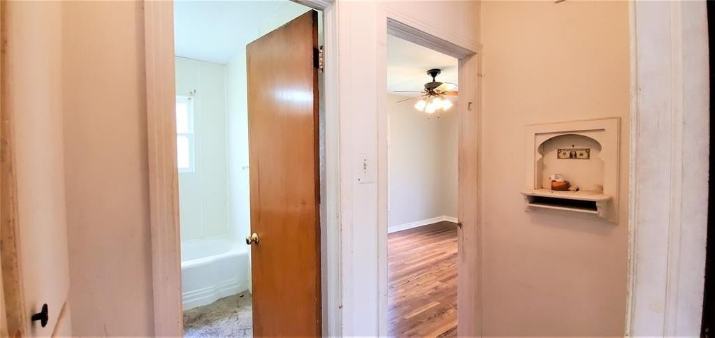 1111 Avenue A - Photo 5 of 34