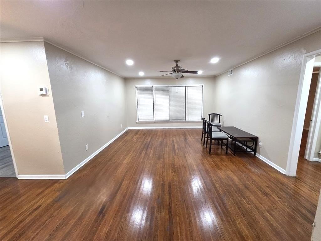 2333 Nw 50th St - Photo 4 of 17