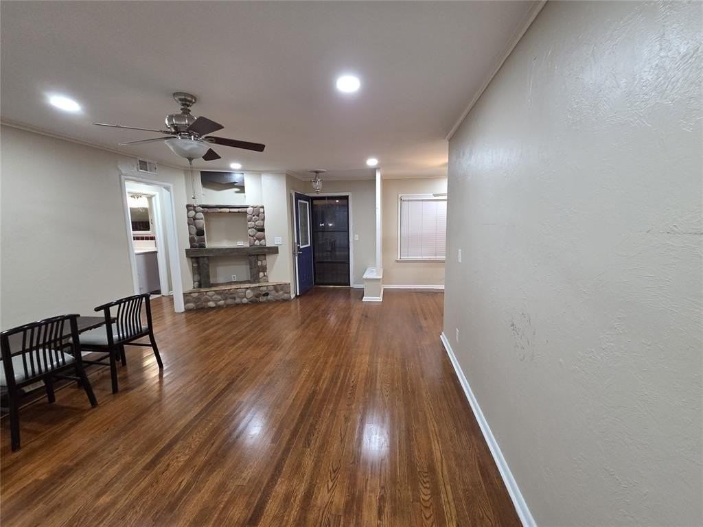 2333 Nw 50th St - Photo 6 of 17