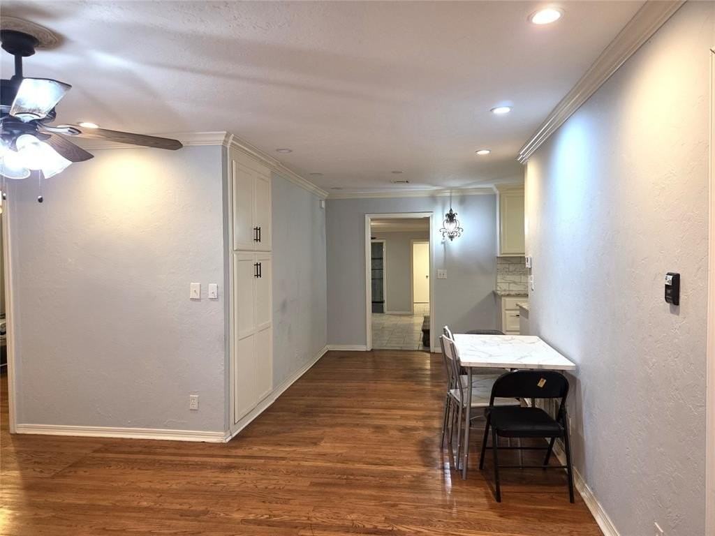 4701 N Independence Ave - Photo 4 of 24