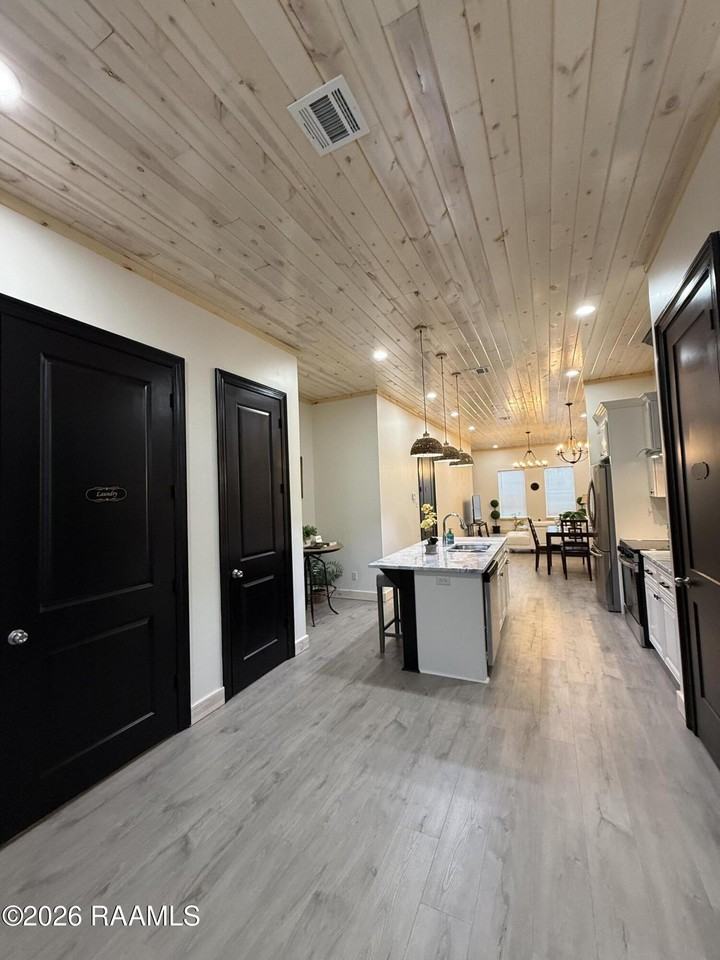 248 Meche Rd - Photo 5 of 35