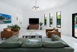 226 Corsair Ave - Photo 5 of 29