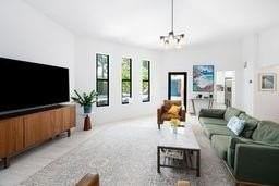 226 Corsair Ave - Photo 6 of 29