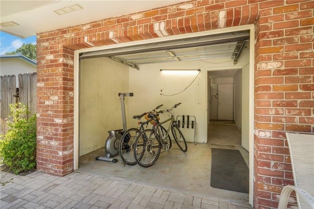 356 30th Ave - Photo 4 of 31