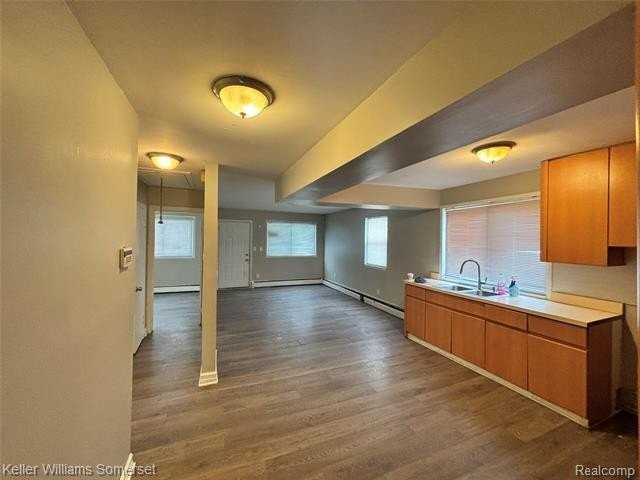 21456 Audrey Ave - Photo 3 of 10