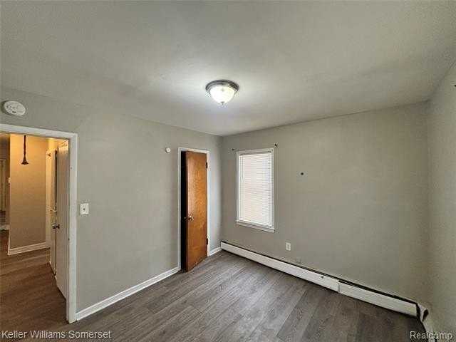 21456 Audrey Ave - Photo 4 of 10