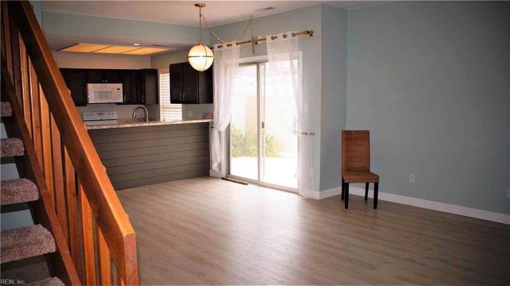 3661 Essex Pond Quay - Photo 5 of 19