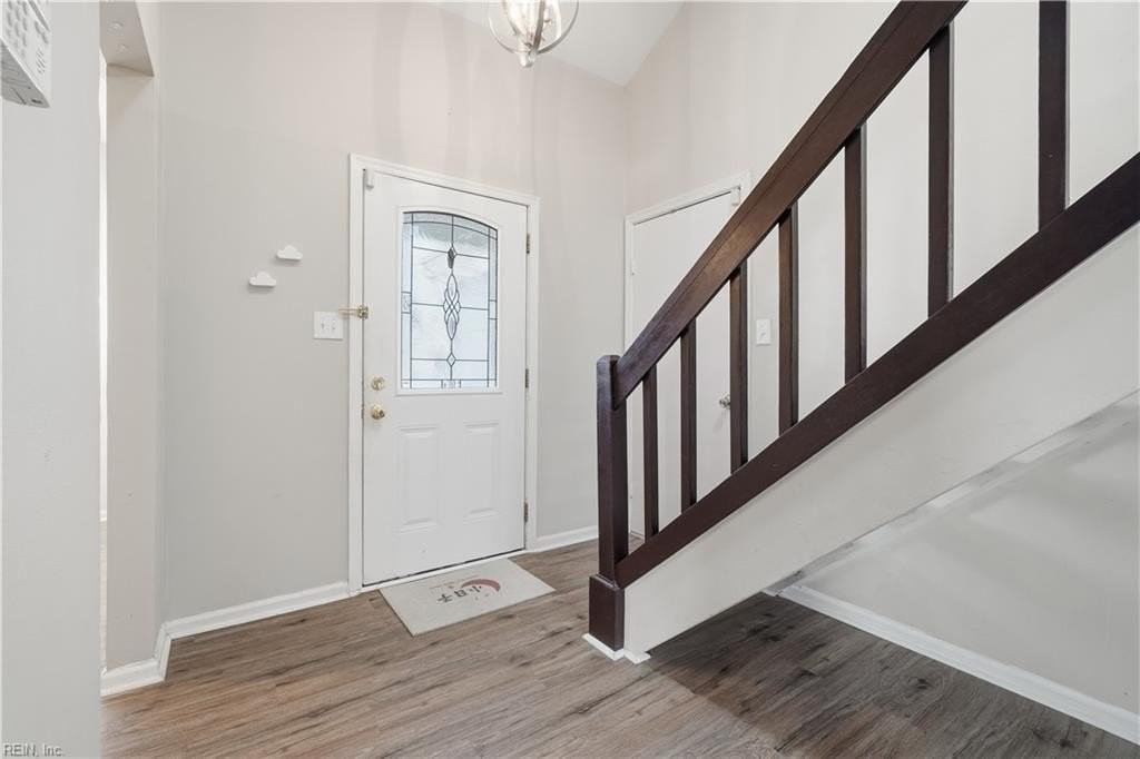 1329 Thamesford Dr - Photo 3 of 38