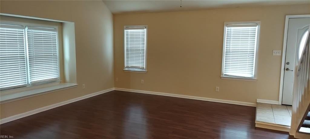 1540 Gallery Ave - Photo 3 of 19