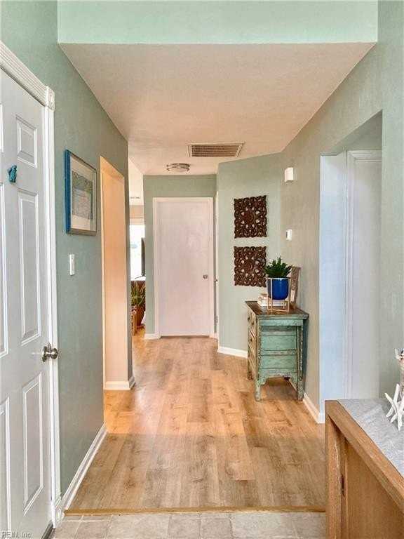 1817 Bernstein Dr - Photo 2 of 20