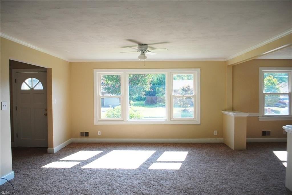 1916 Rosemary Ln - Photo 3 of 19