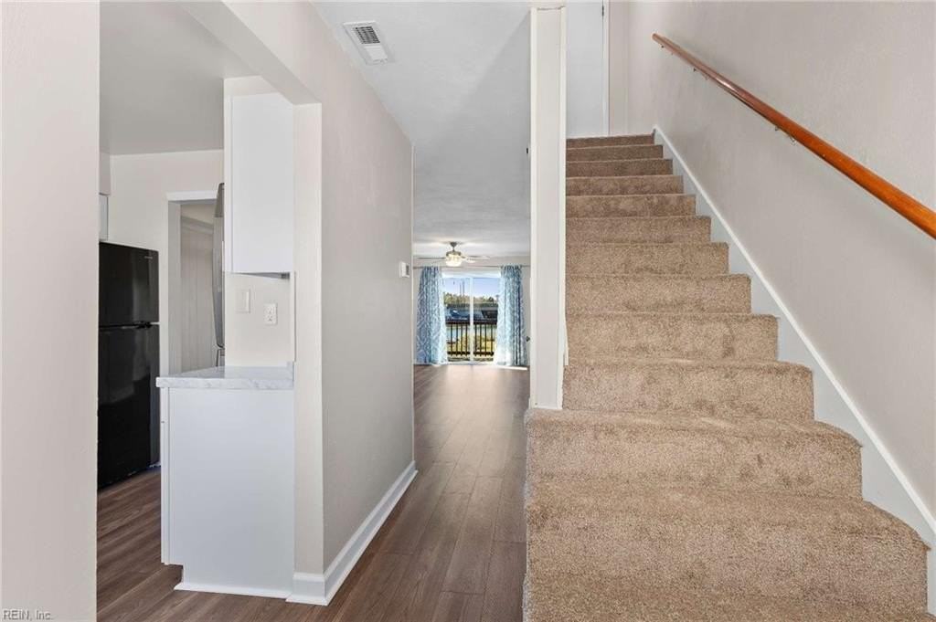 735 W Ocean View Ave #A - Photo 4 of 23