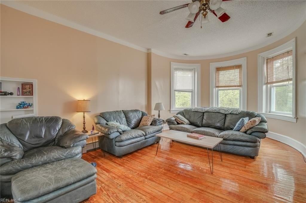 3901 Newport Ave #2E - Photo 2 of 20