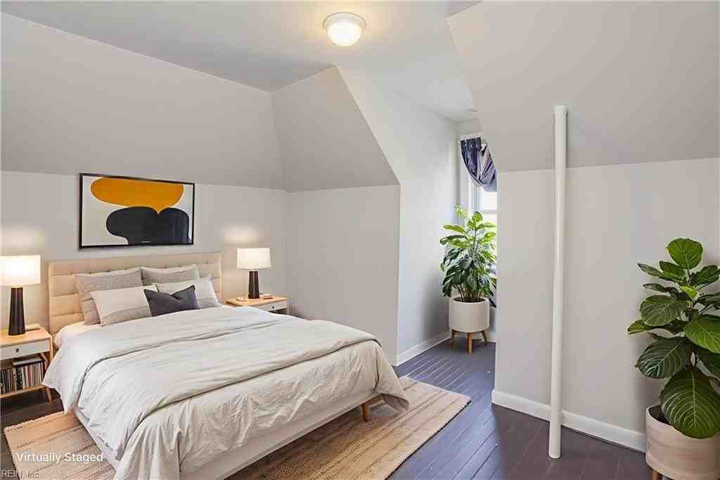 3901 Newport Ave #2E - Photo 3 of 20