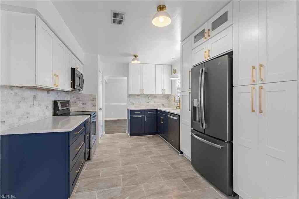 4072 Peridot Dr - Photo 4 of 11