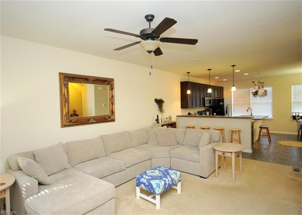 620 Foster Ln - Photo 2 of 40