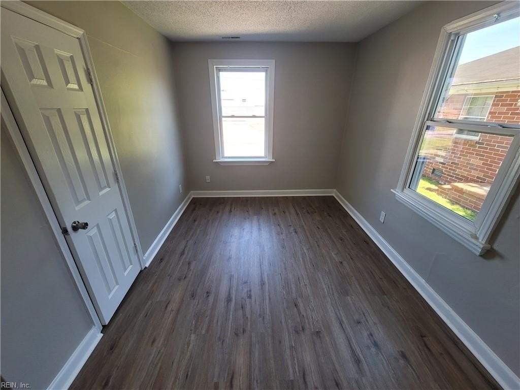 1551 Spruce St #B - Photo 7 of 13