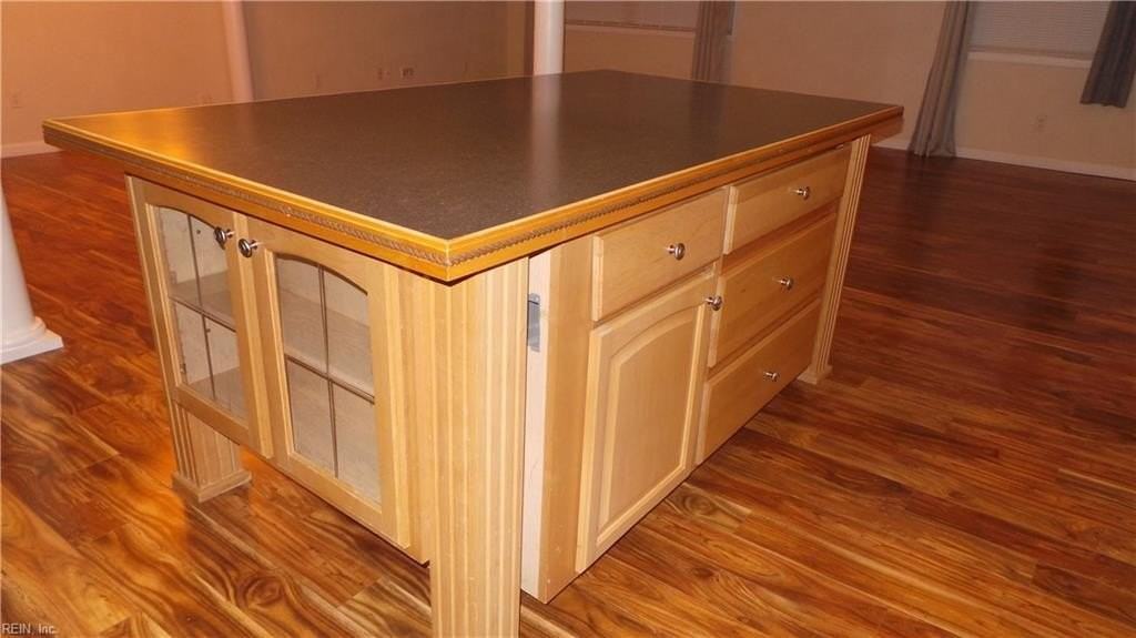 721 Farnham Lane Lane - Photo 3 of 18