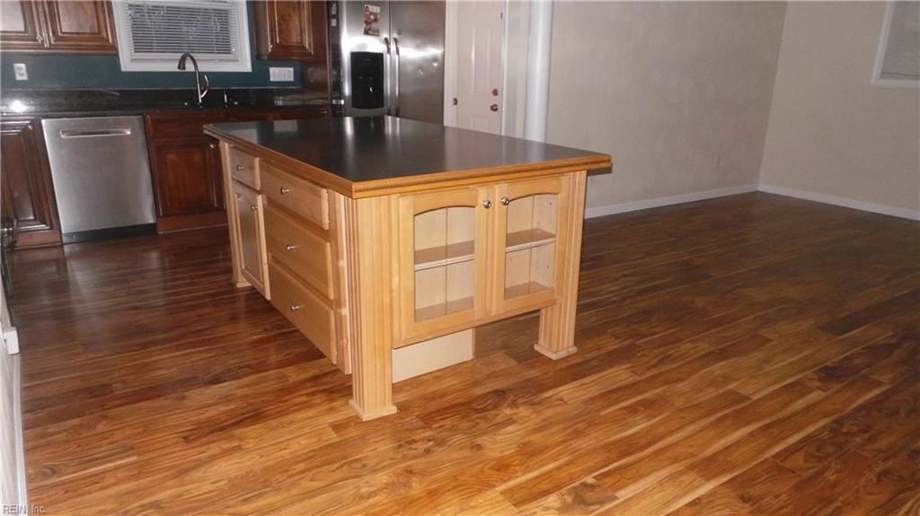 721 Farnham Lane Lane - Photo 5 of 18