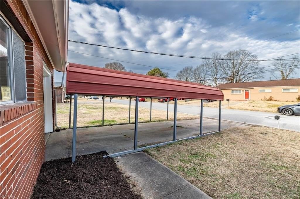 3945 Starboard Rd - Photo 4 of 46