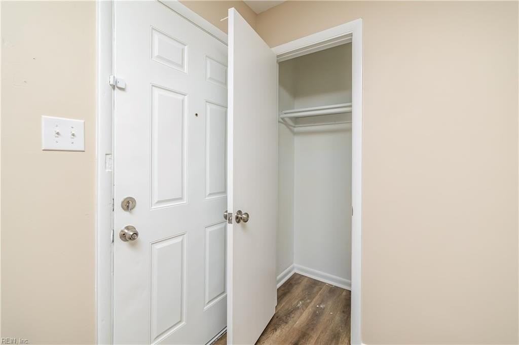 3945 Starboard Rd - Photo 5 of 46