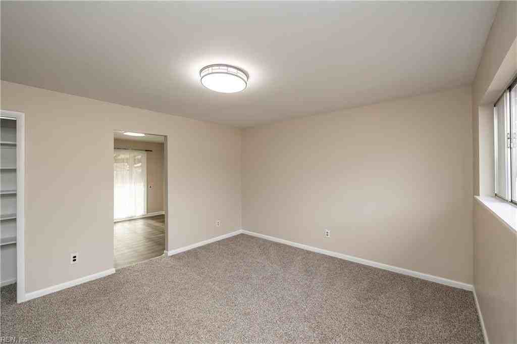 3945 Starboard Rd - Photo 6 of 46