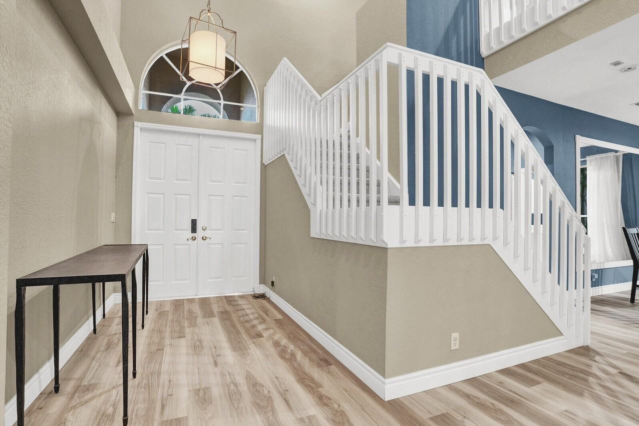 11403 Sea Grass Cir - Photo 5 of 47