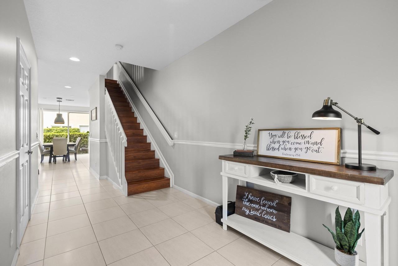 512 Marbella Cir - Photo 6 of 48