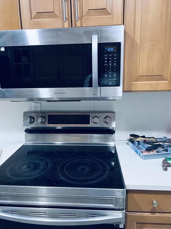 759 Caroline Ave - Photo 4 of 9